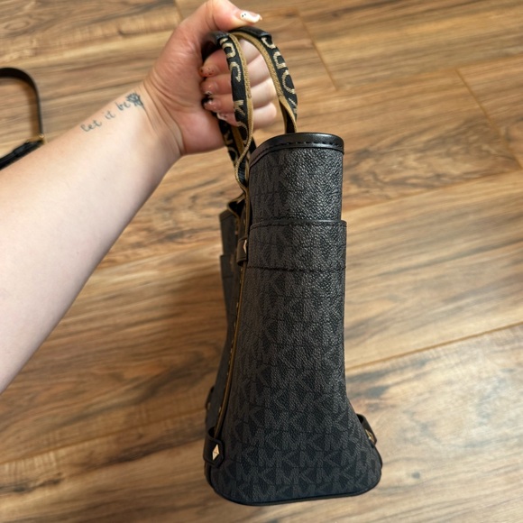 Michael Kors Maeve Small Black Monogram Tote Bag - Picture 14 of 15